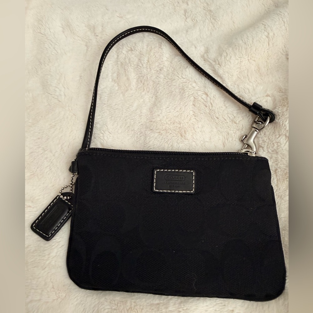 Coach Signature Black Wristlet